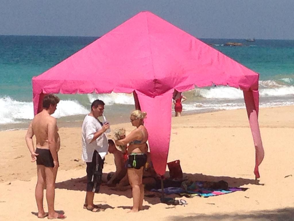 Rainbow Beach Hotel ฮิกคาดูวา ภายนอก รูปภาพ