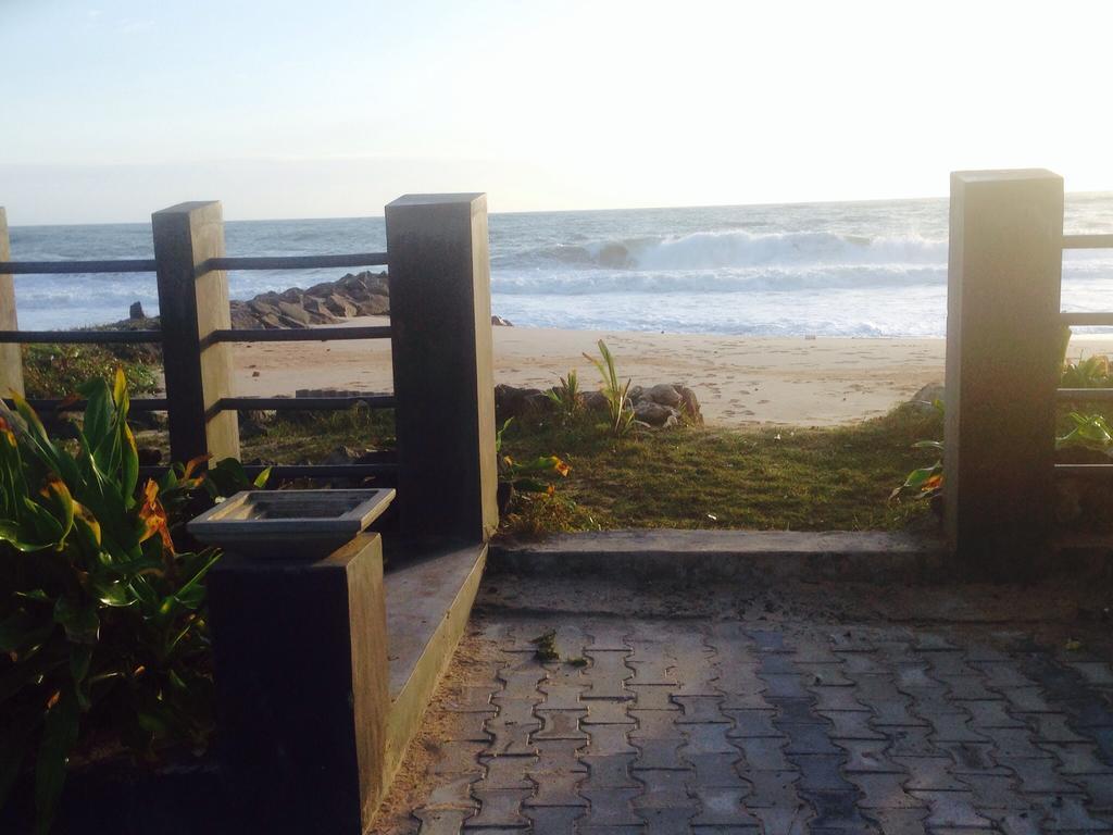 Rainbow Beach Hotel ฮิกคาดูวา ภายนอก รูปภาพ