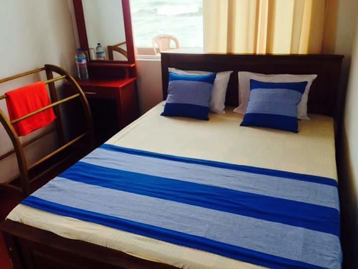 Rainbow Beach Hotel ฮิกคาดูวา ภายนอก รูปภาพ